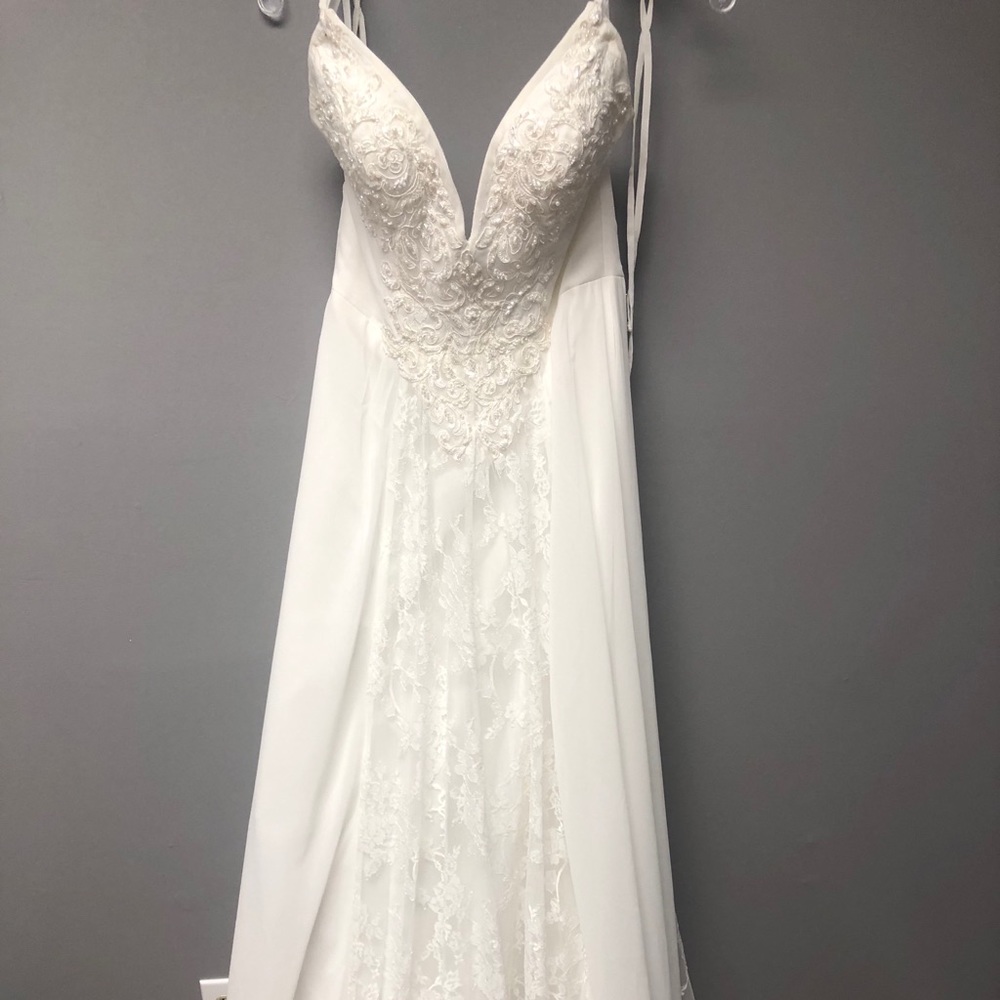 Sincerity by Justin Alexander Boho Wedding Dress - Picture 2 of 8
